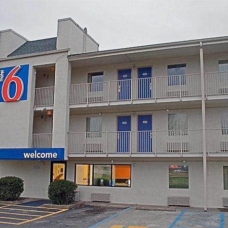 Days Inn By Wyndham Charleston Wv Esterno foto