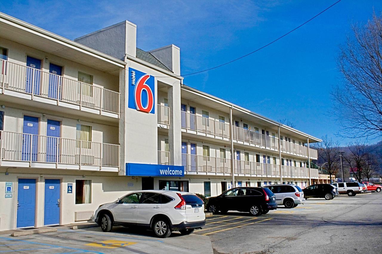 Days Inn By Wyndham Charleston Wv Esterno foto